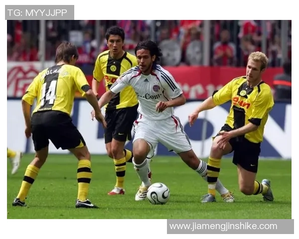 何兰足球巨星：从青涩新秀到世界顶尖球员的传奇之路