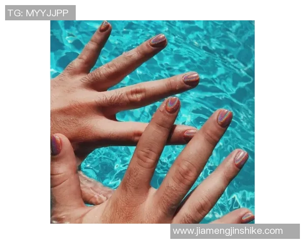 男足球星潮流美甲大公开，明星男足与时尚美甲完美结合的创意展示